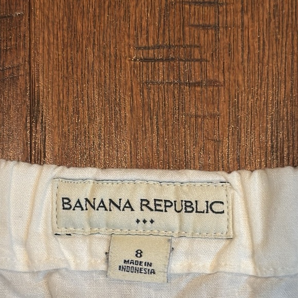 Size 8 Banana Republic White Cargo Shorts Relaxed Fit - Picture 3 of 14